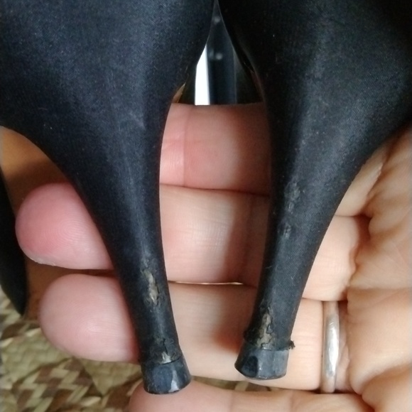 YVES SAINT LAURENT HEELS - Picture 10 of 11